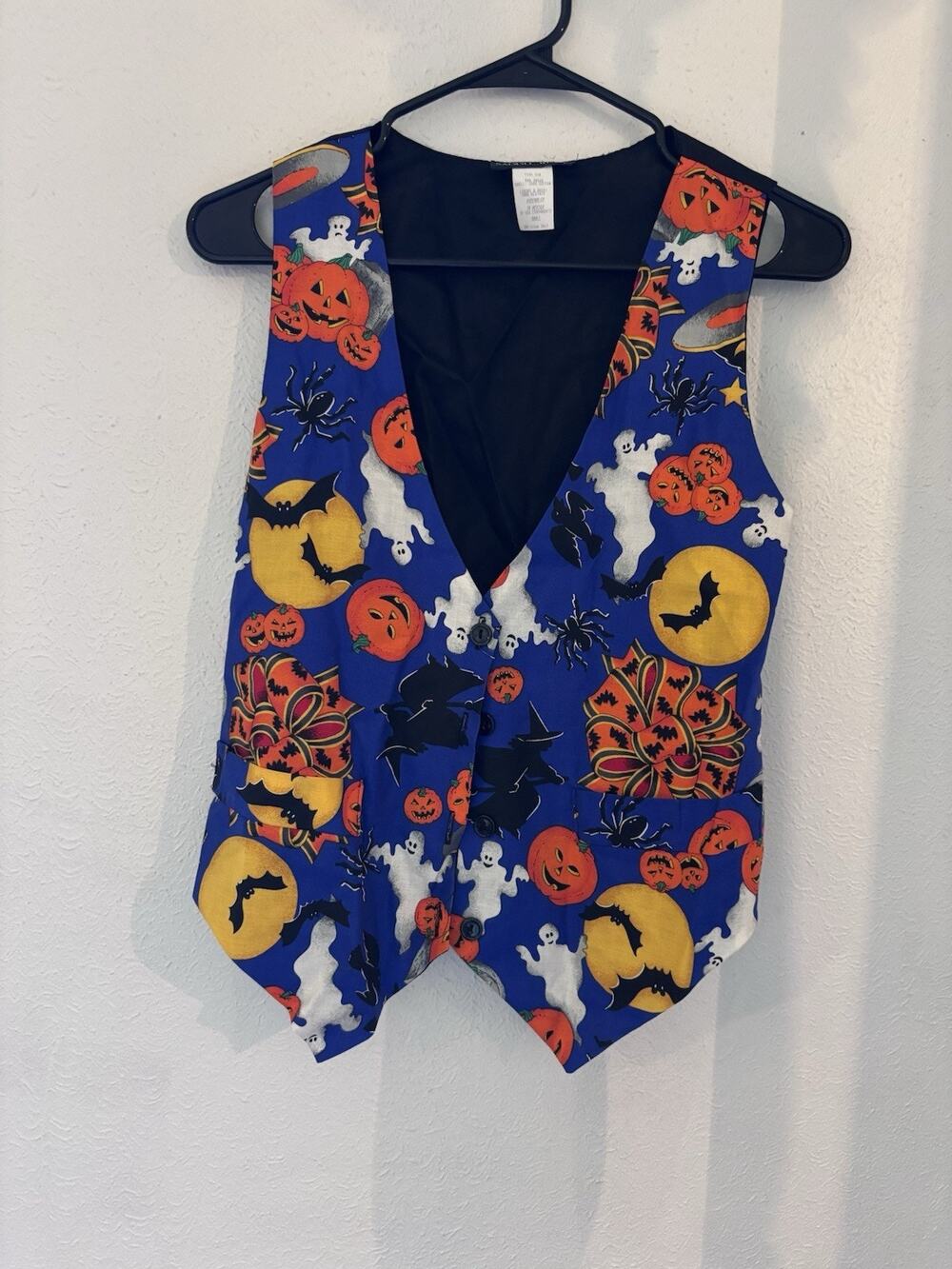 Saddle River Women’s S Halloween Ghost Print Button Front V-Neck Lined Vest